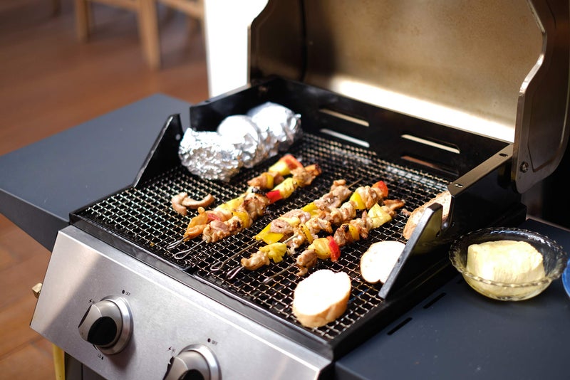 Grillers Choice أسياخ كباب اختيار الشواية، مجموعة من 14، أسياخ شish كباب بطول 15 بوصة للشواء. مصنوعة من الفولاذ المقاوم للصدأ من النوع 410، أعلى درجة من الفولاذ المقاوم للصدأ. أسياخ معدنية قوية. - Image 2